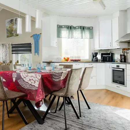 Ferienhaus Tyylikaes Ja Viihtyisae Taeydelliseen Ja Unohtumattomaan Perhelomaan *